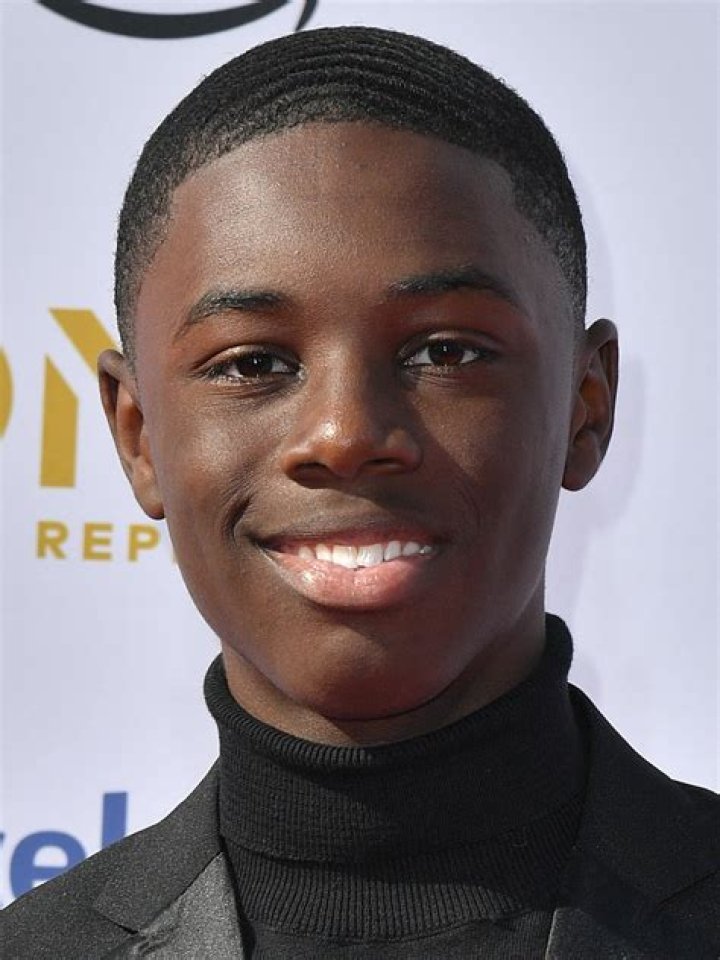 Alex R. Hibbert Age, Height, Parents, Net Worth, Girlfriend, Wiki