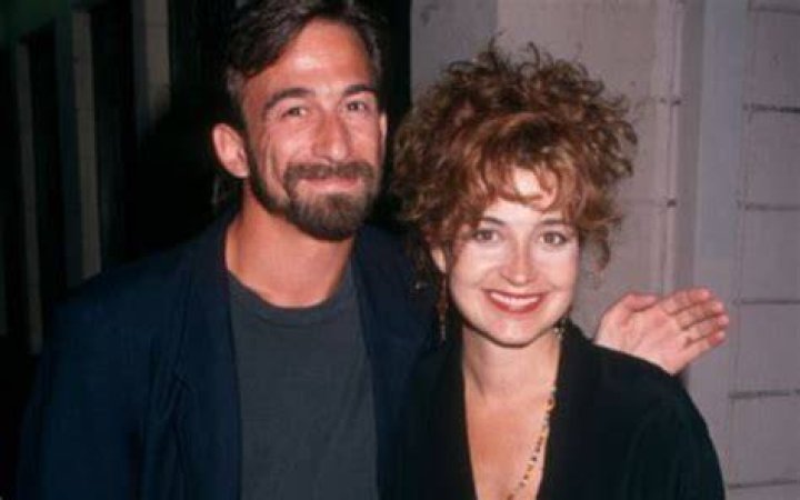 Annie Potts Spouse Who Is the Actress Married to Now? Dong Hung