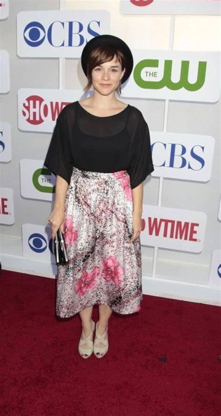 Are Ren&eacute;e Felice Smith and Barrett Foa married? All the details Tuko