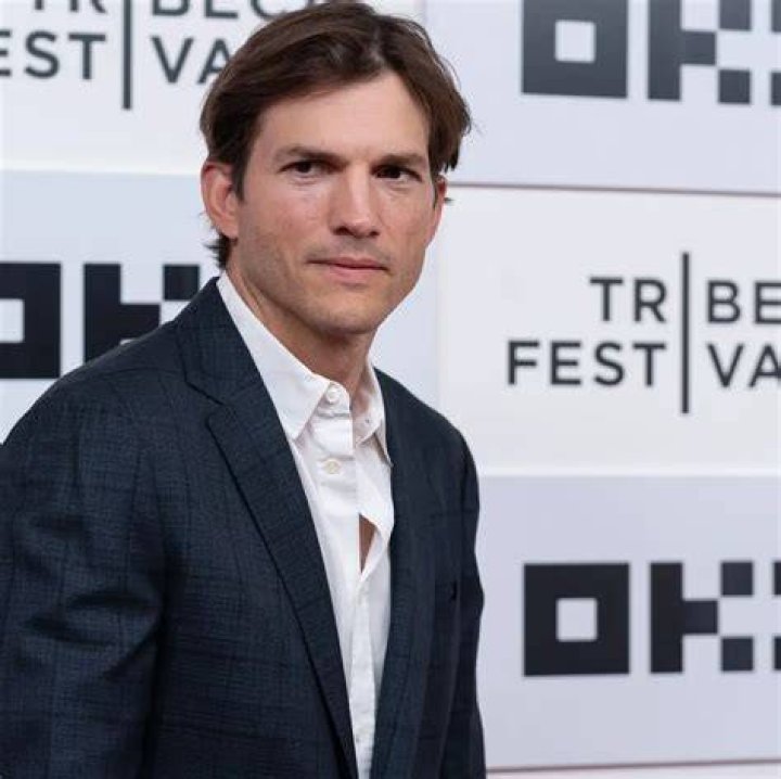 Ashton Kutcher Bio, Age, Height, Wife, Children, Net Worth