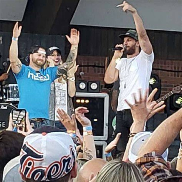 Country star Chase Rice surprises diehard fans who got engaged during