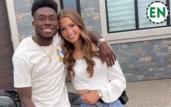 Davies Age, Height, Parents, Girlfriend, Net Worth