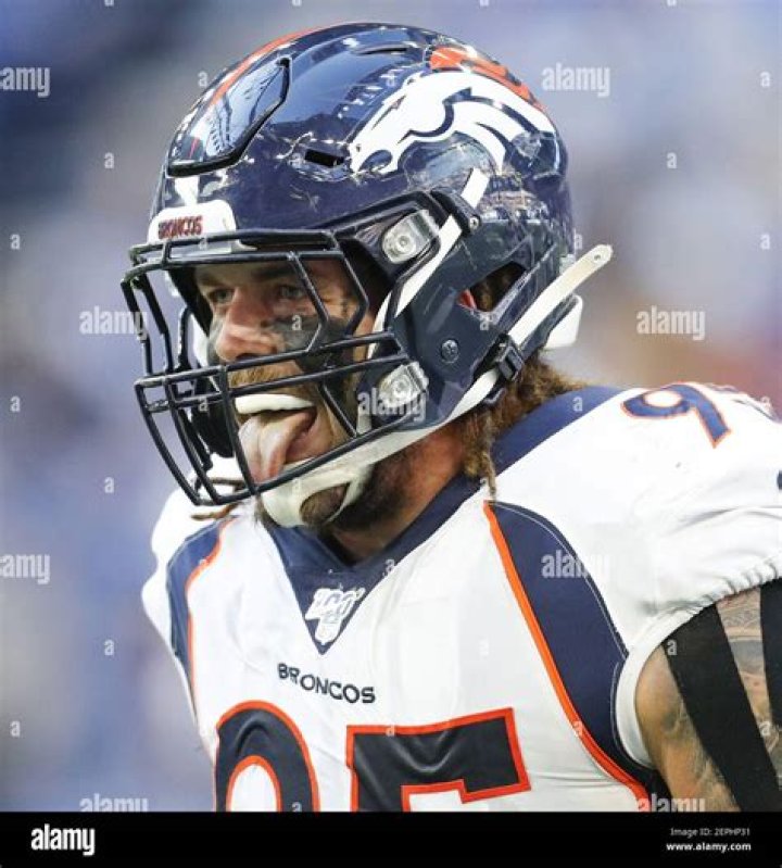 Derek Wolfe, Denver Broncos, defensive lineman Live Action News
