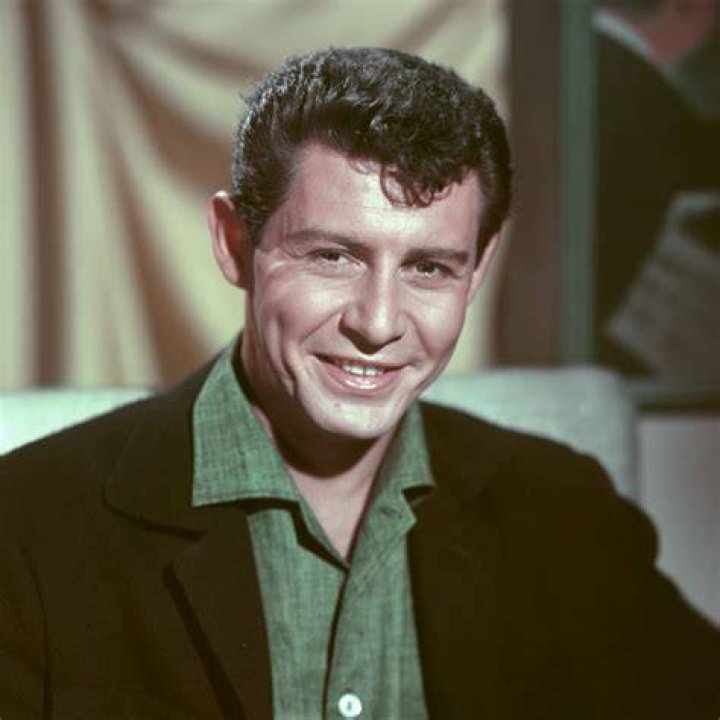 Eddie Fisher, known more for marriages than singing career, dies at 82