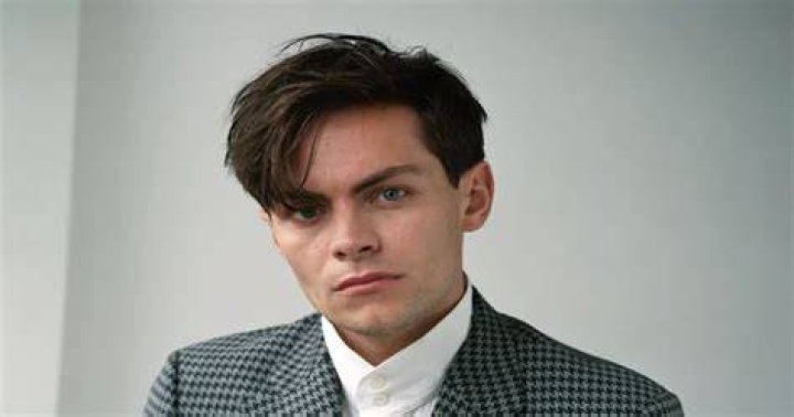 Freddy Carter image