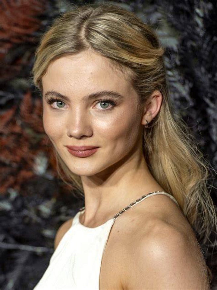 Freya Allan Celebrity biography, zodiac sign and famous quotes