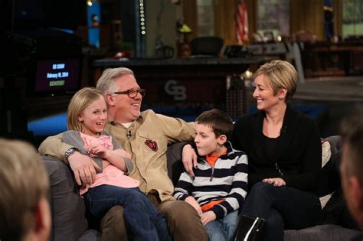 Glenn Beck & his family Glenn beck, Beck, Couple photos