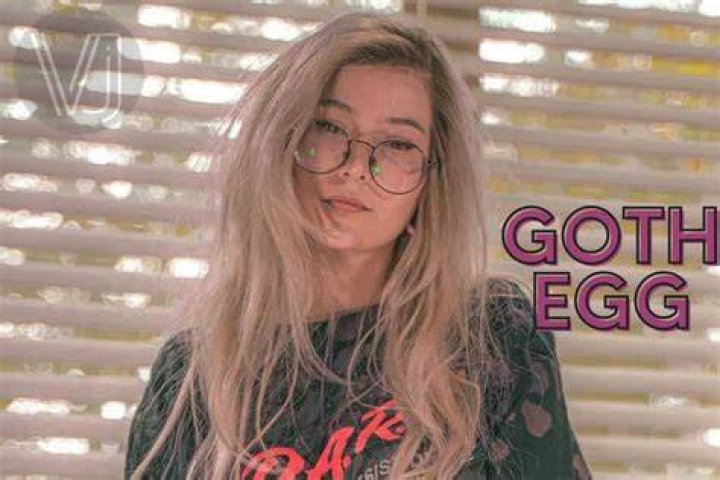 Goth Egg Tiktok Star Let&rsquo;s Talk About Her Life