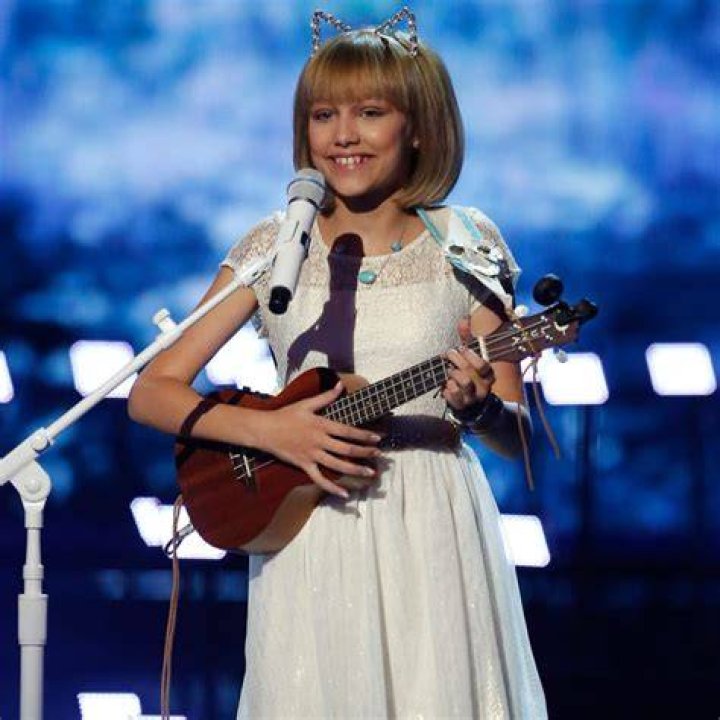 Grace Vanderwaal Net Worth, Biography, Wiki, Age, Parents, Boyfriend, Height, Nationality