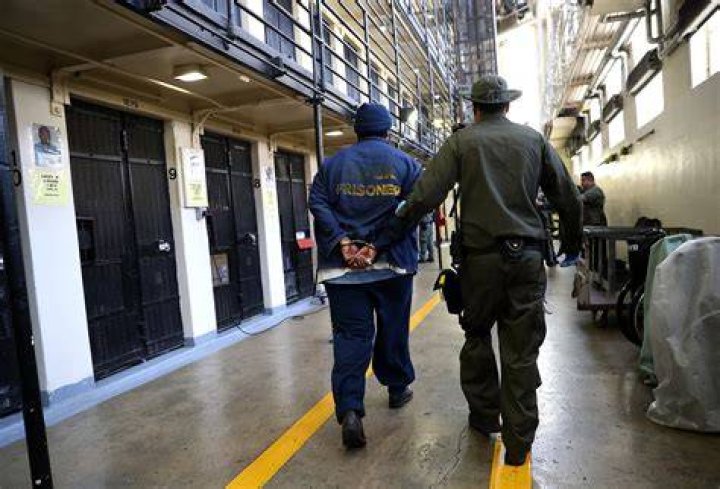 Guards lied about California prison inmate beheading report Los