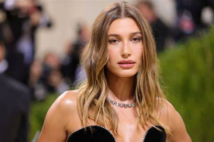 Hailey Bieber Net Worth Check Out Her Age, & More!