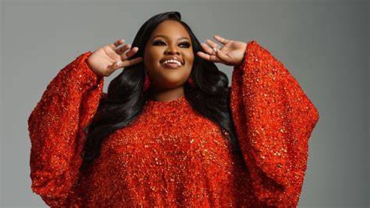 how much is tasha cobbs worth