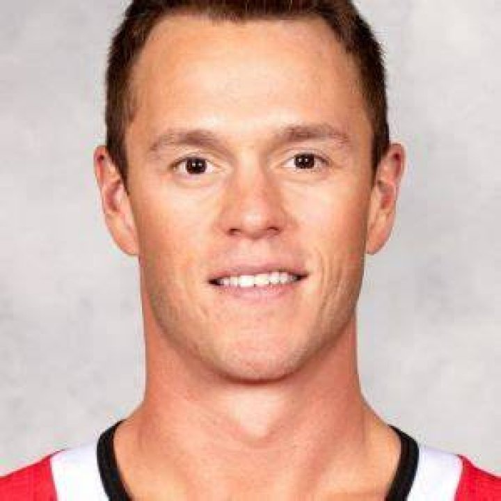 Jonathan Toews Bio, Height, Net Worth, Player, Nationality