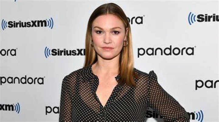 Julia Stiles Net Worth 2023 Wiki Bio, Married, Dating, Family, Height