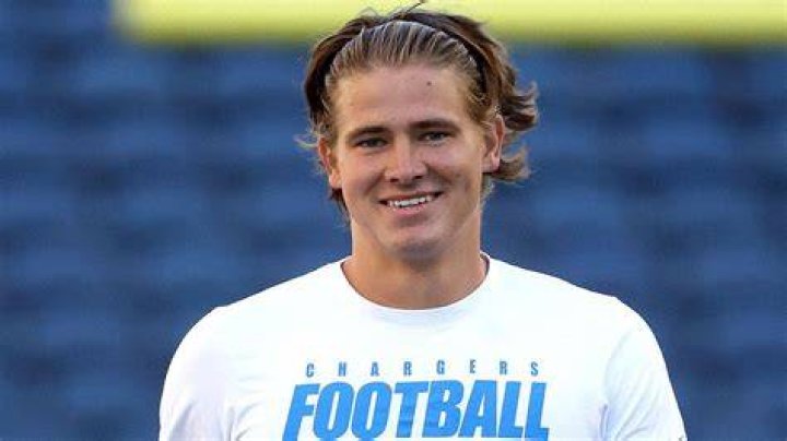 Justin Herbert Returns to University of Oregon
