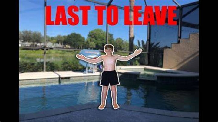 Last to Leave the Pool Wins Challenge with Ryan's World!!! YouTube