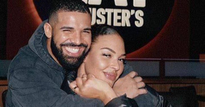 Liz Cambage Girlfriend