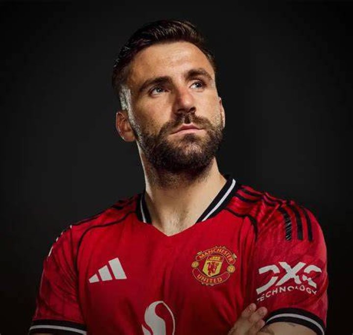 Luke Shaw &eacute;pouse 'Anouska Santos'
