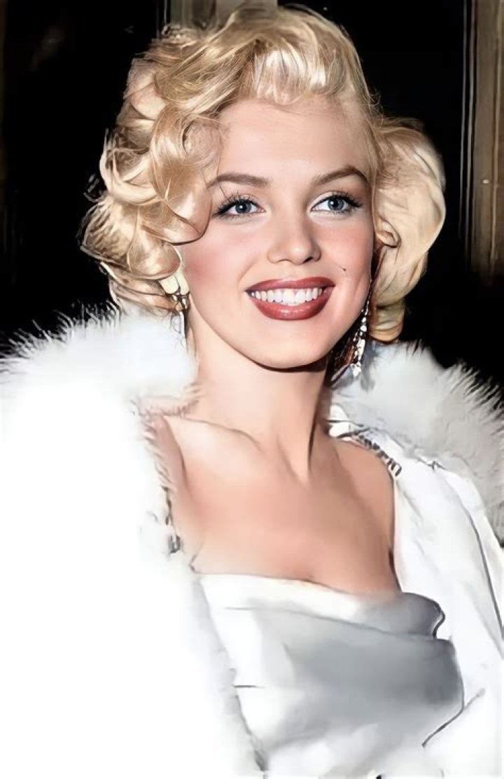 Marilyn Monroe's height, weight. She loved her body as it was