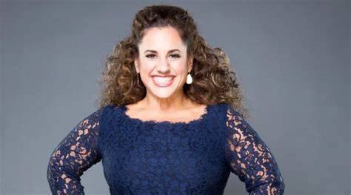 Marissa Winokur Bio, Net Worth, Salary Age, Height, Weight, Wiki