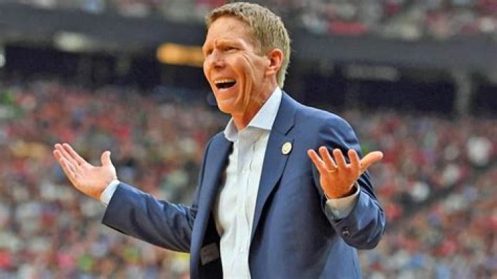Mark Few Bio, Wiki, Age, Teeth, Height, House, Salary, Net Worth, House