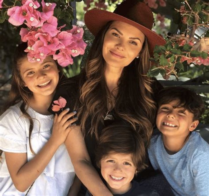 Meet a Mom Actress Ali Landry! The Local Moms Network TLMN