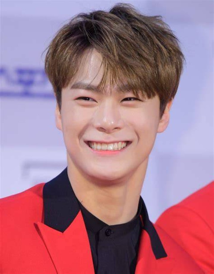 Moonbin, member of Kpop band ASTRO, reportedly dies aged 25