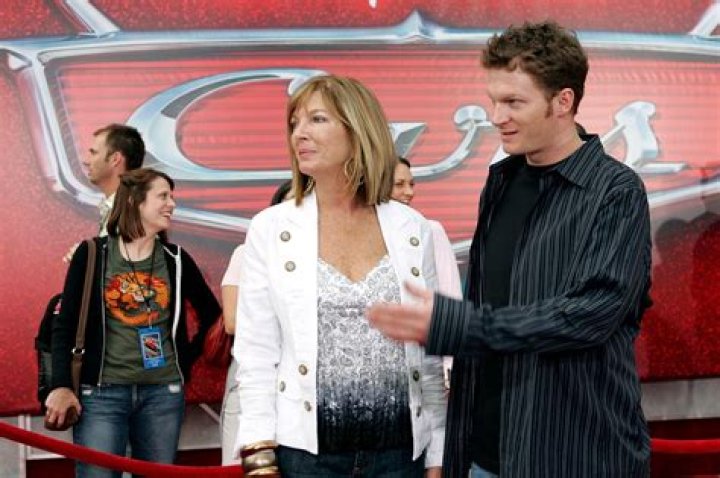 Mother of Dale Earnhardt Jr., Brenda Jackson, dies from cancer