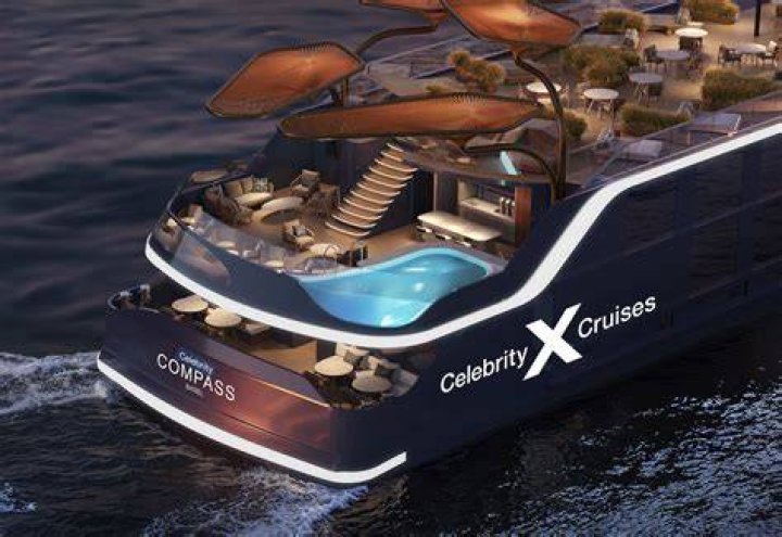 My &ldquo;Love Boat&rdquo; of celebrity photos Plugs 'N Pixels