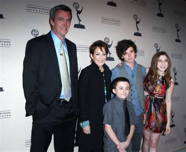 Neil Flynn Biography, Wife, Kids, Age, Height, Net Worth