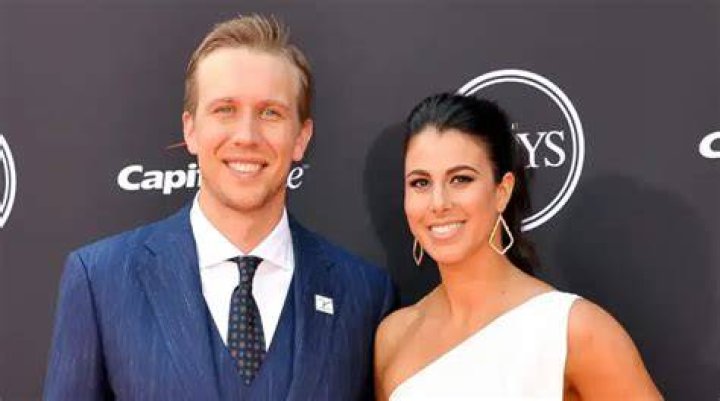 Nick Foles Wife, Bio, Age, Parents, Career, Education, Kids, Net Worth