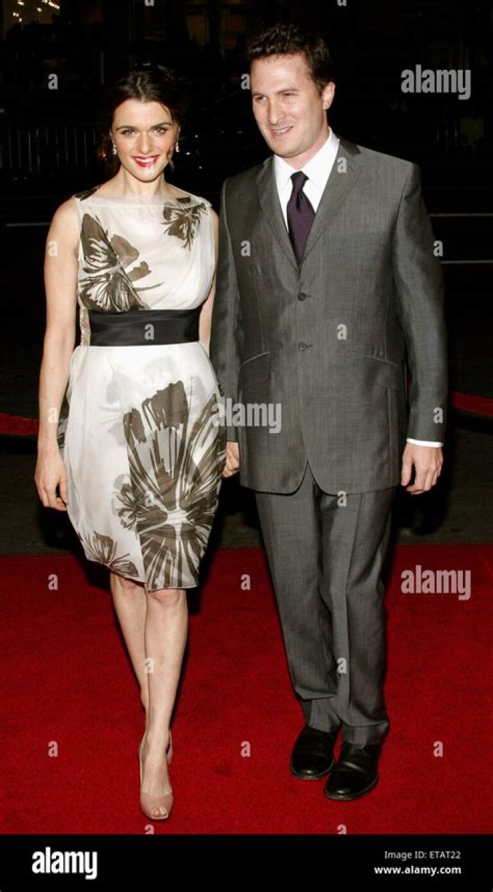 Rachel Weisz & Darren Aronofsky United Front for Henry Photo 2508362