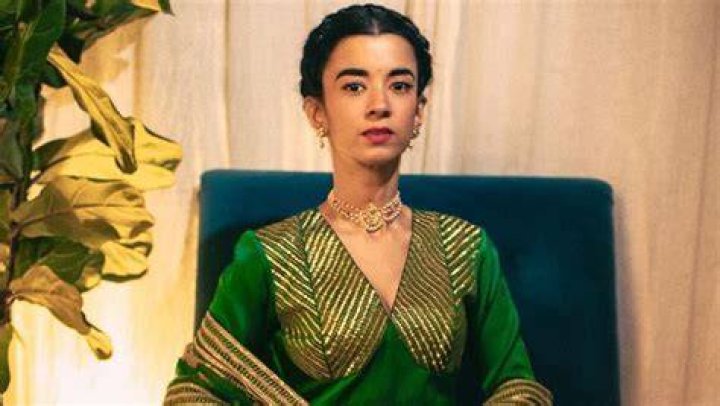 Saba Azad schools troll about &lsquo;unfollow&rsquo; button on Instagram &lsquo;She just