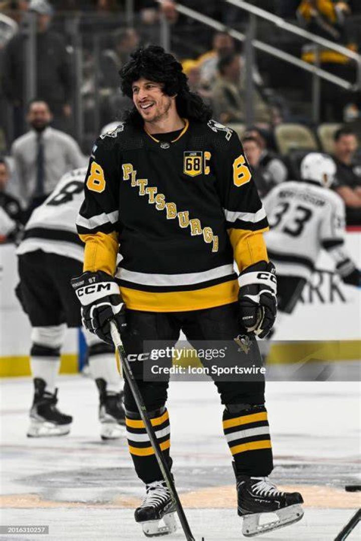 Sidney Crosby's hey girl