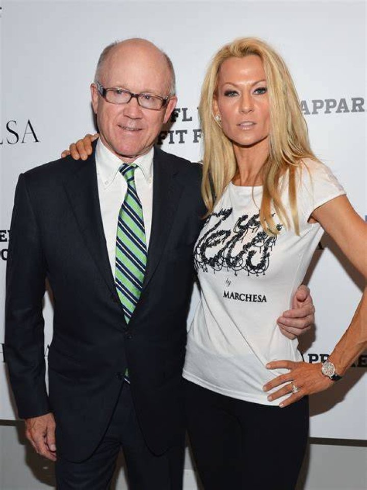 Suzanne Ircha Age, Date of Birth, Bio, Wiki, Born Woody Johnson Wife