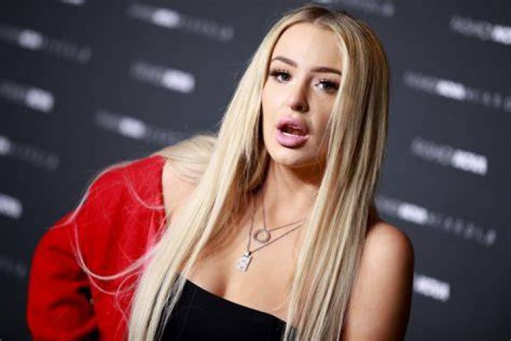 Tana Mongeau Bio gossipy