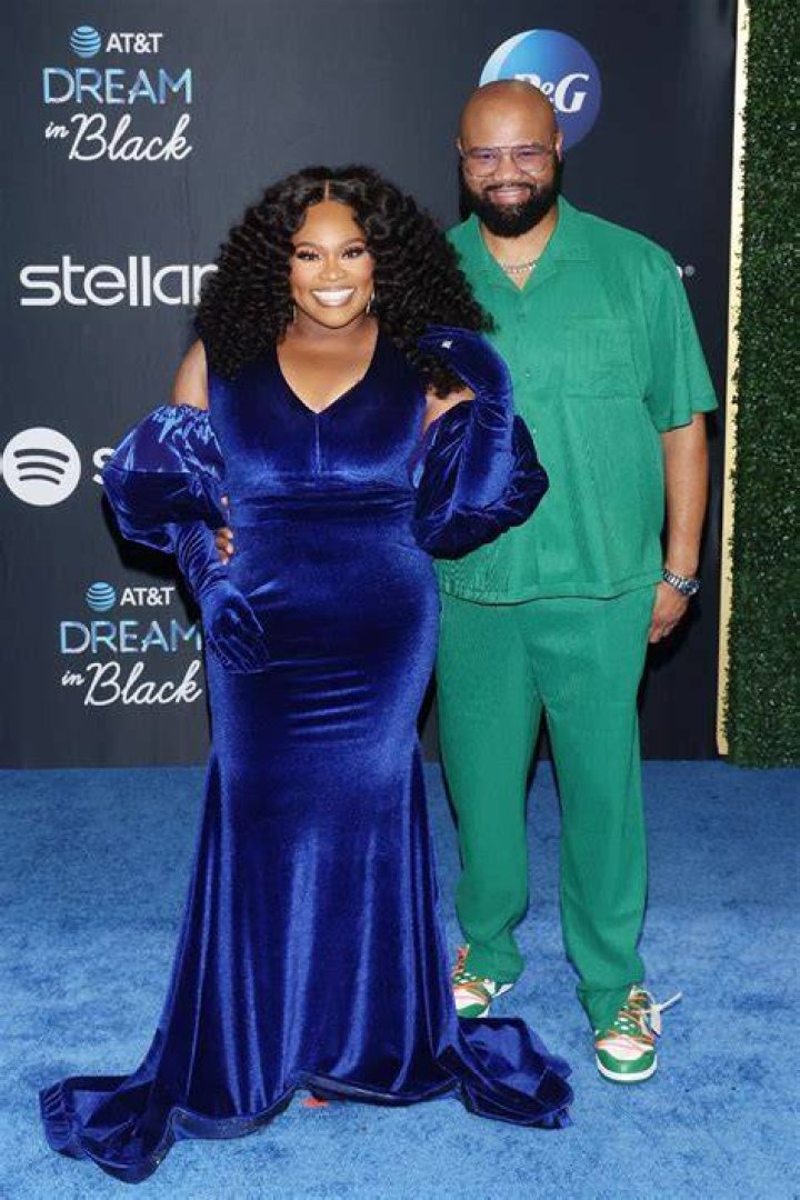 tasha cobbs husband net worth