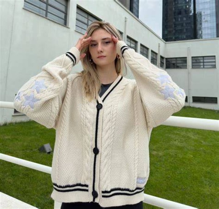 Taylor swift Cardigan munimoro.gob.pe