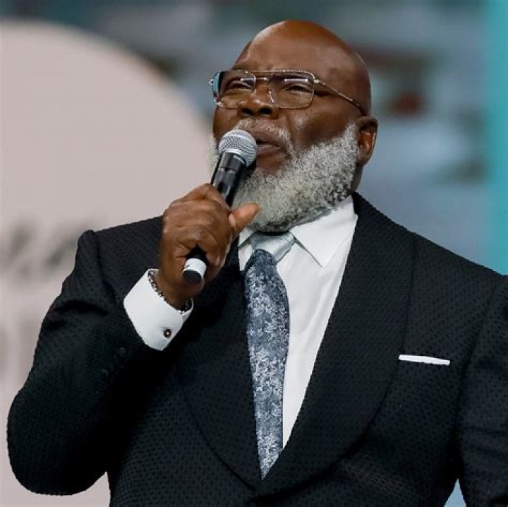 TD Jakes's Daughter Sarah Opens up About Her Blended Family "Nobody