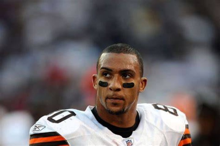 Who is Kellen Winslow II's former wife Janelle? The US Sun